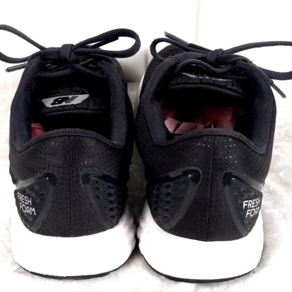 New Balance Womens Fresh Foam Black Running Shoes - Picture 2 of 4